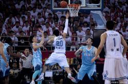 开云APP-雄鹿队内线双塔压制对手，取得大胜的简单介绍