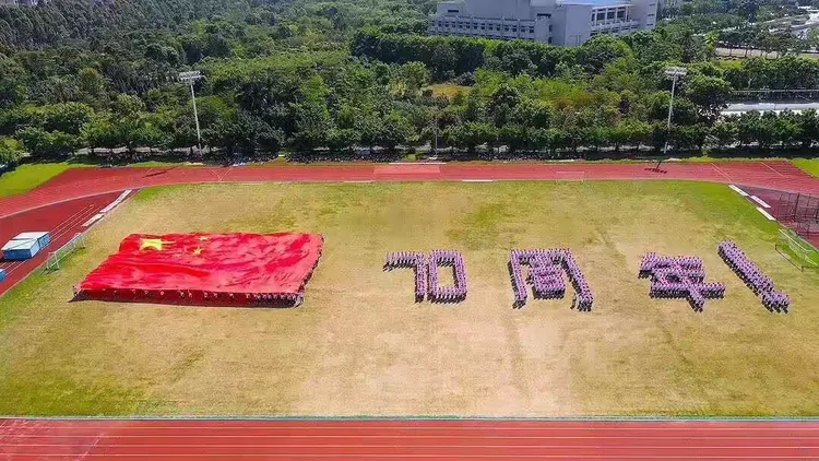 重庆力帅帅气夺冠，广州富力团队荣耀的简单介绍