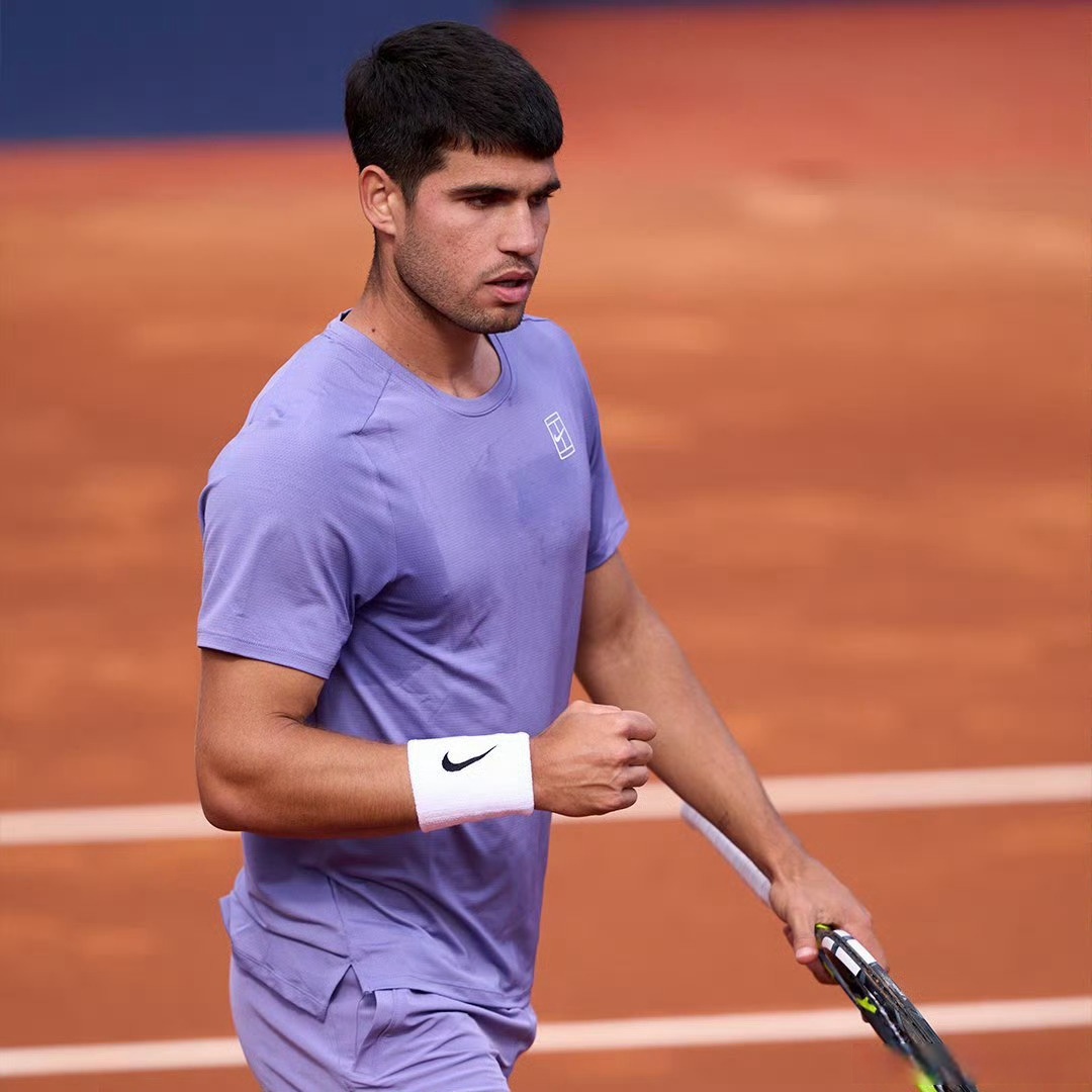 包含法国惊险晋级，跻身欧预赛决赛的词条