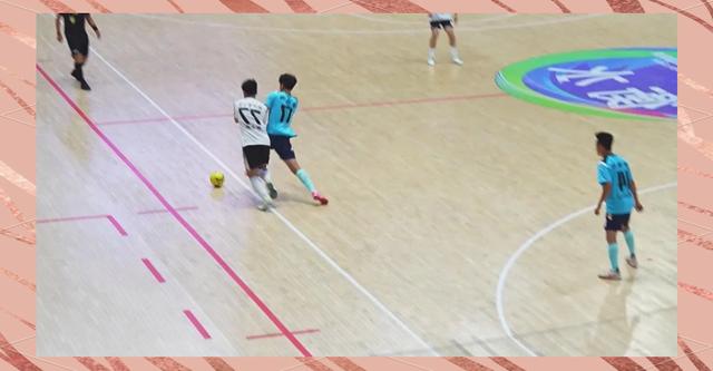 比赛场上场下众多精彩瞬间，球迷沸腾热情高涨的简单介绍