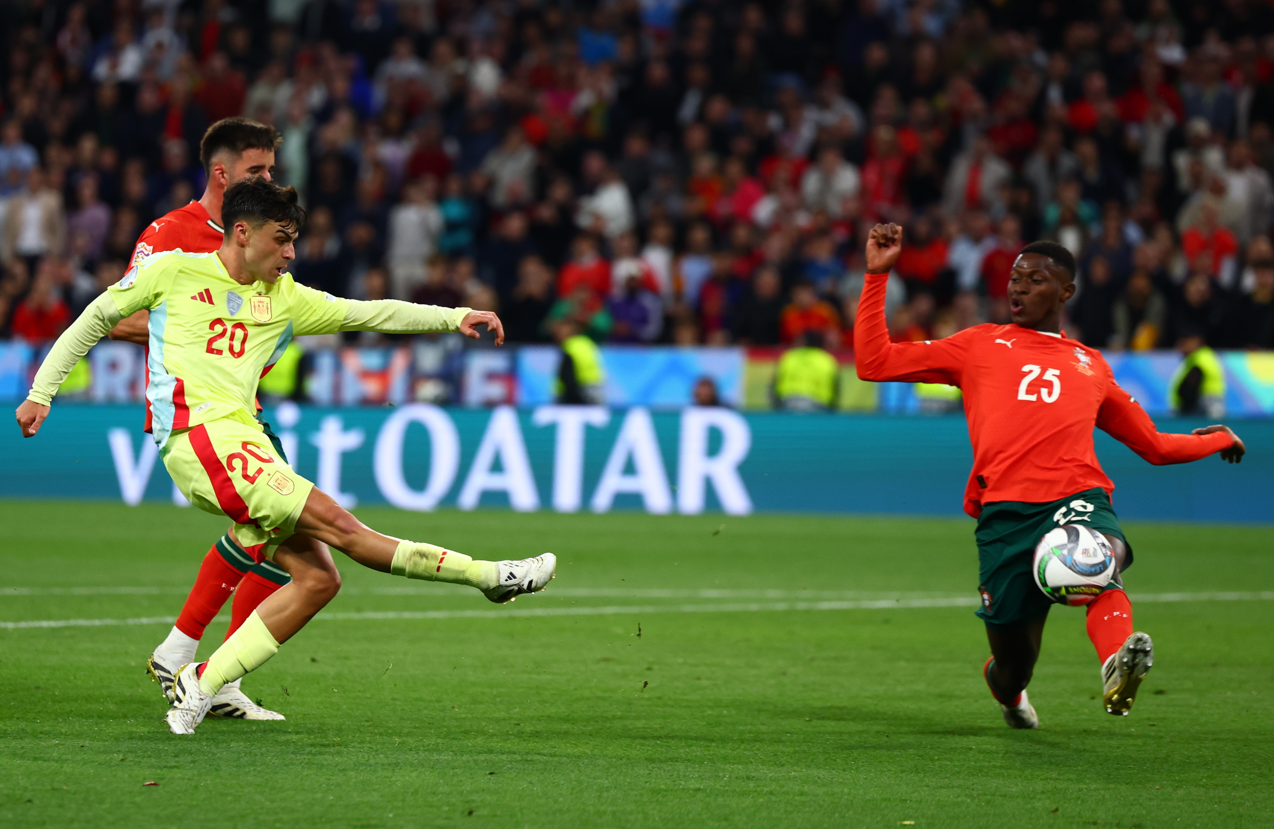 葡萄牙主场3-0轻取卢森堡，豪取连胜的简单介绍