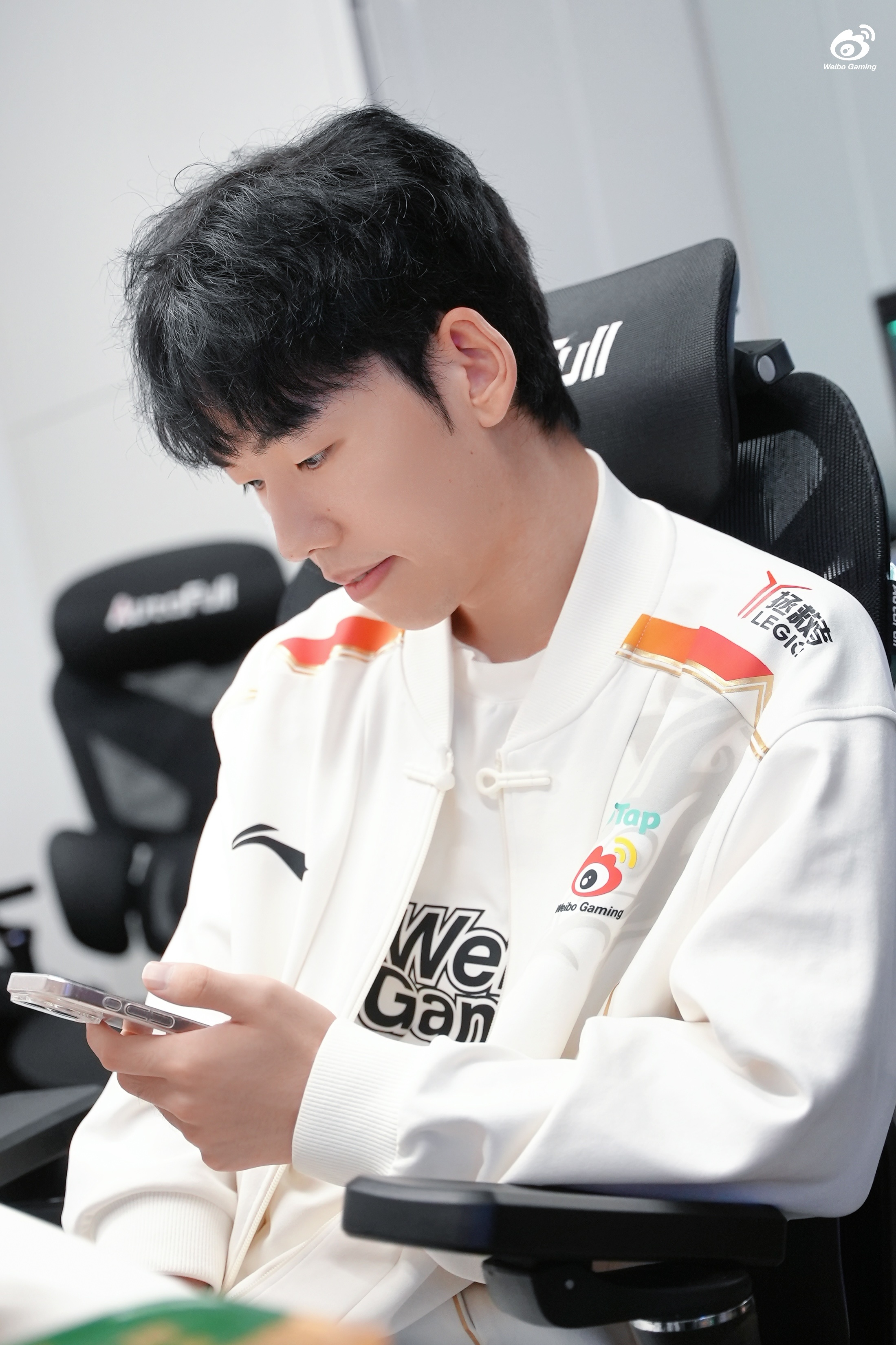 关于WBG险胜MAD，Ruler拿下关键大龙焦点之战八强赛，留下经典瞬间的信息