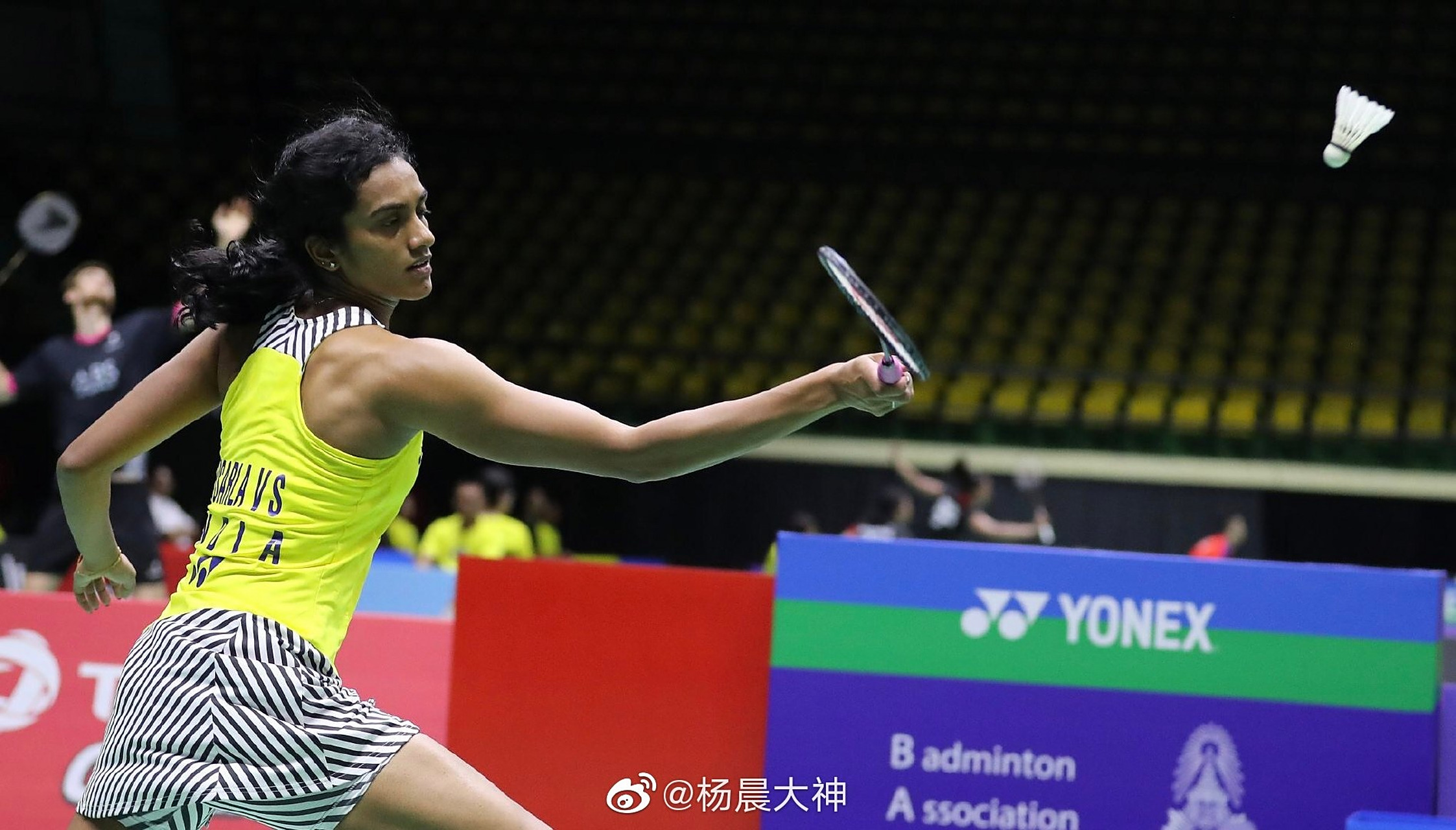 印度羽毛球队翻盘丹麦羽毛球队，辛杜绝境逆转的简单介绍