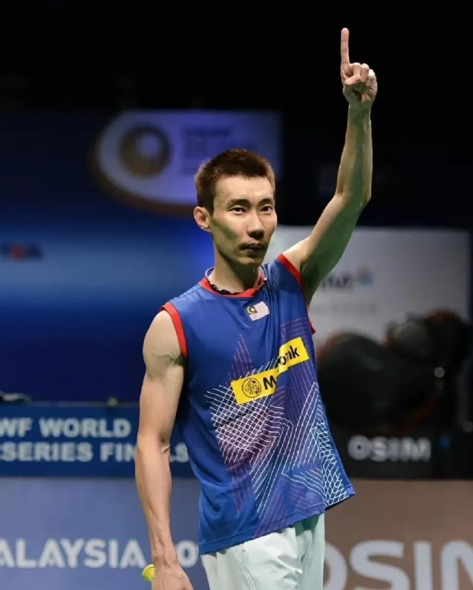 包含法国羽毛球队险胜印度羽毛球队，李宗伟完成帽子戏法的词条