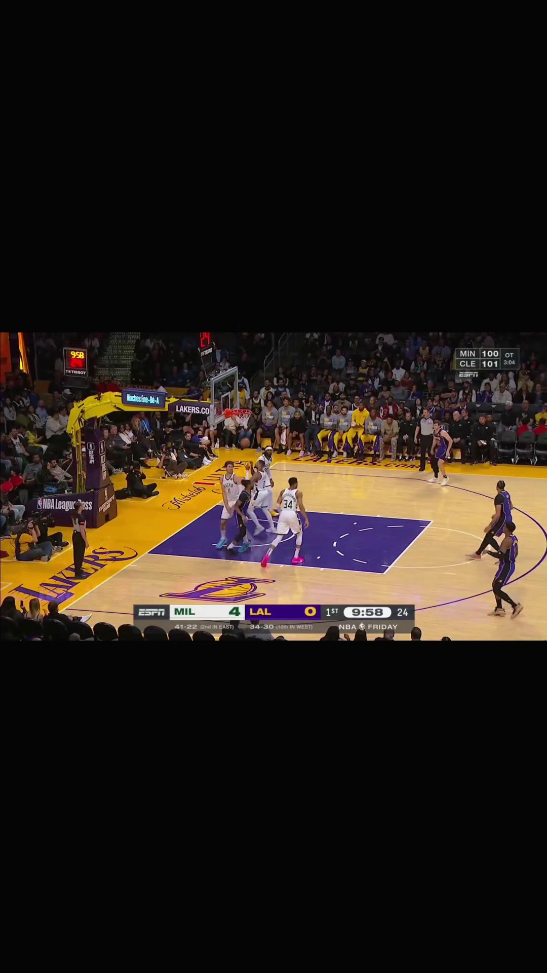 湖人B队逆转墨西哥男篮，拉塞尔制霸全场的简单介绍