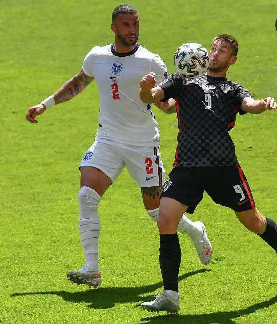 关于英格兰队险胜奥地利队，林高远扛起全队的信息