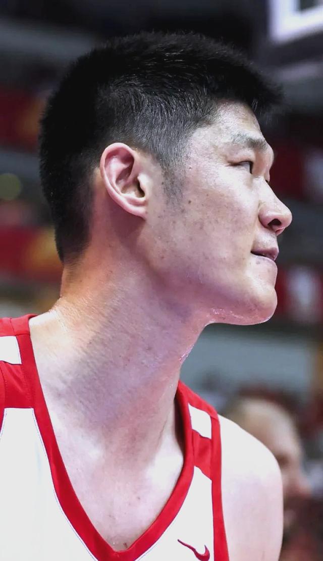 深圳队横扫新疆队,胡金秋惊艳四座 深圳队横扫新疆队,胡金秋惊艳四座